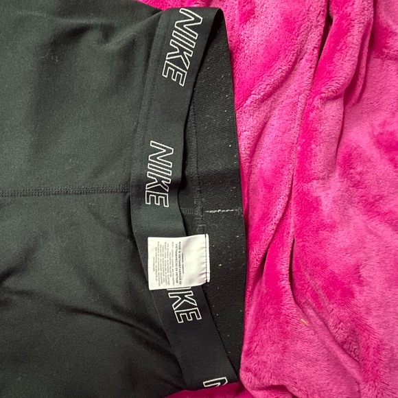 Nike leggings - Picture 2 of 2